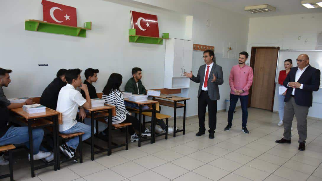 Karaman'da Öğrencilere 123 Bin Yardımcı Kaynak Kitap Dağıtıldı 