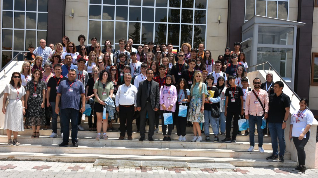İl Millî Eğitim Müdürü Mehmet Çalışkan, Avrupalı Eğitimci ve Öğrencileri Ağırladı