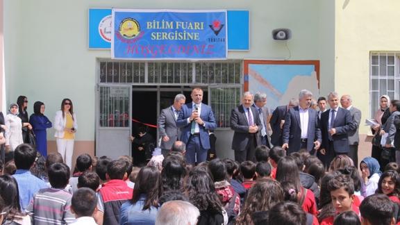 Sultanoğlu, Okulların TÜBİTAK Bilim Fuarı Açılışlarını Gerçekleştirdi