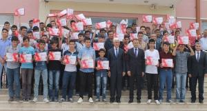 Tüm Türkiye İle Birlikte İlimiz Öğretmen ve Öğrencilerine Tablet Bilgisayarlar Dağıtıldı.