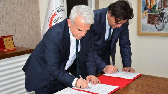 Anadolu Gençlik Derneği Karaman Şubesi ile İş Birliği Protokolü İmzalandı