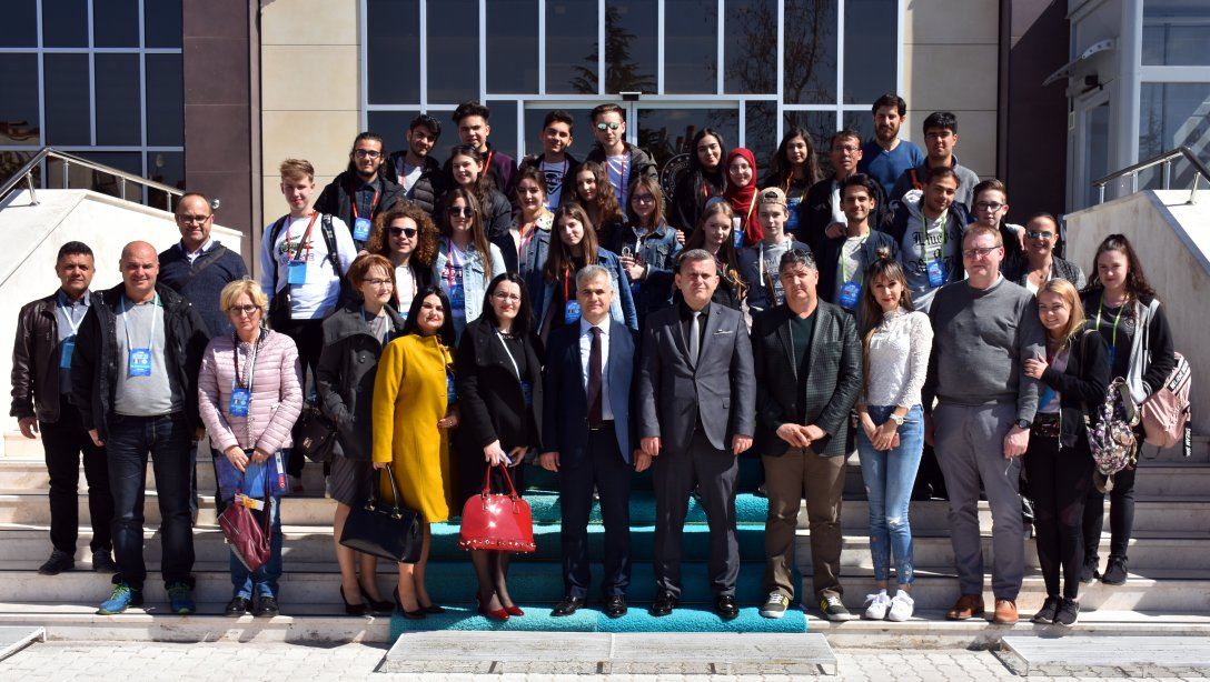 Milli Eğitim Müdürlüğü Avrupadan Gelen Eğitimcileri ve Öğrencileri Ağırladı