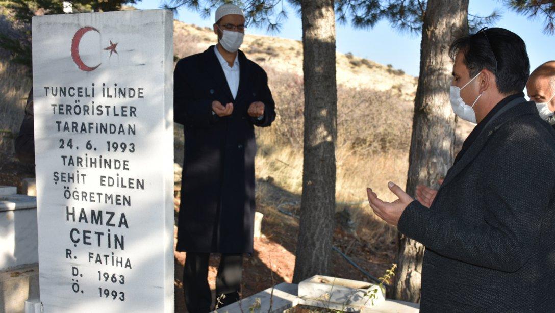 Şehit Öğretmen Hamza Çetin Mezarı Başında Dualarla Anıldı