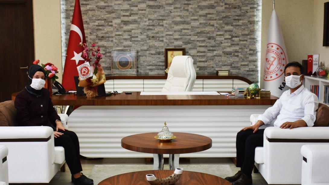 Sarıveliler Kaymakamı Ayşegül Efe'den İl Müdürü Mehmet Çalışkan'a Ziyaret
