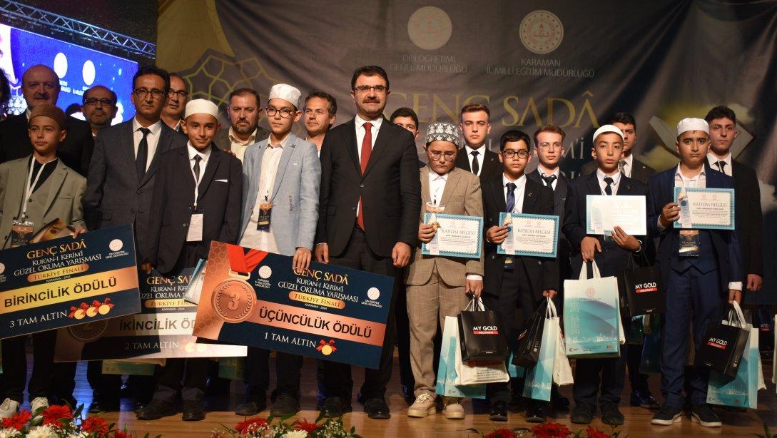 Maneviyatın Zirvesinde Buluştular: Genç Sadâ Kuran-ı Kerim Okuma Yarışması'nın Türkiye Finali Karaman'da Büyük Coşkuyla Gerçekleşti
