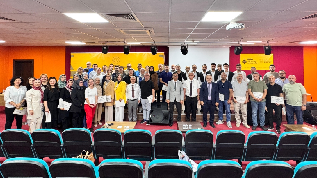 Öğretmenler, Akademi Yolculuklarını Sertifikayla Noktaladı